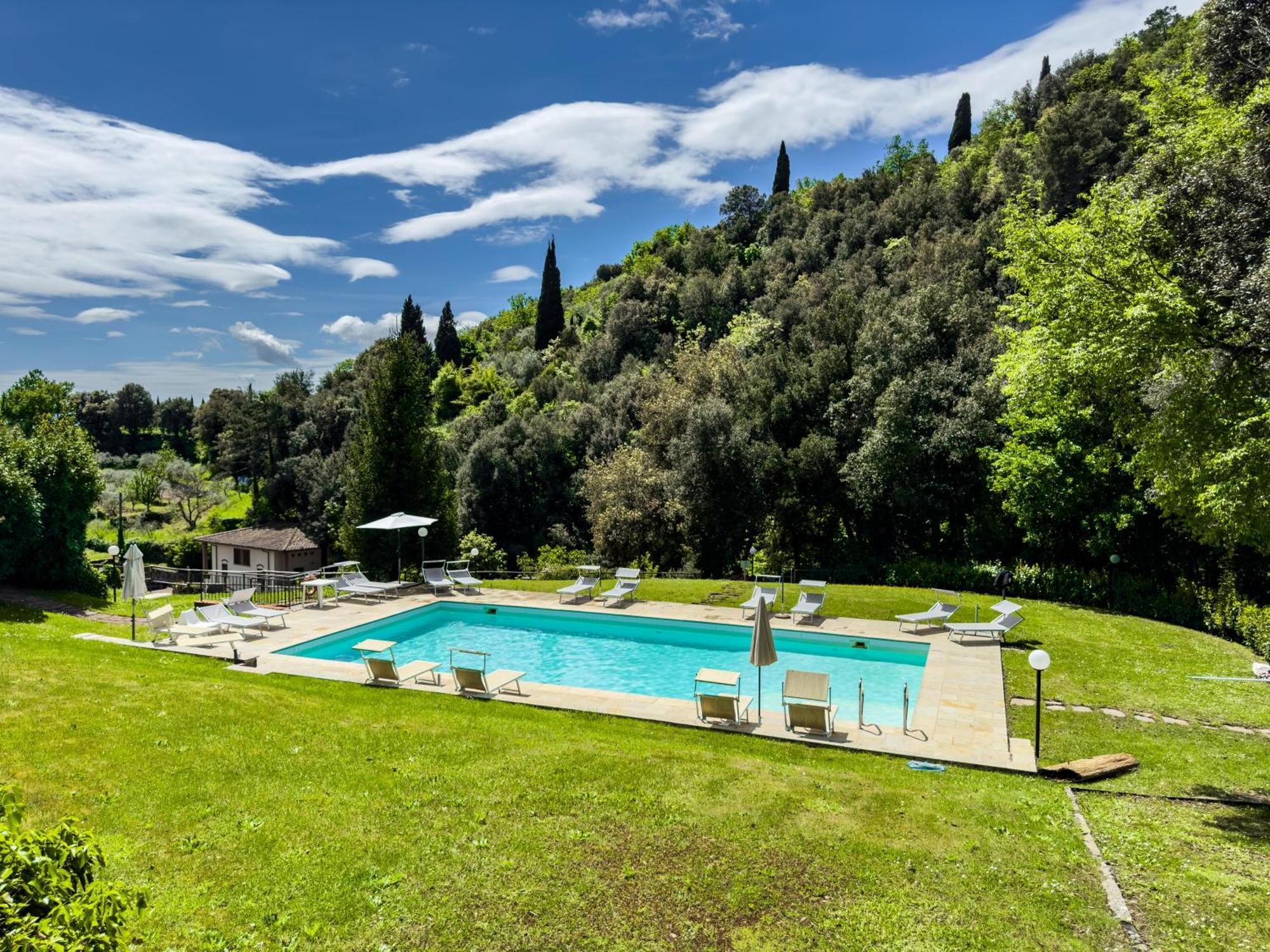 La Ferriera Exclusive Resort - Pool & Waterfall Loro Ciuffenna Exterior foto